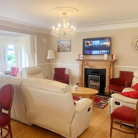 Rockfield Manor B&b, Bed & Breakfast