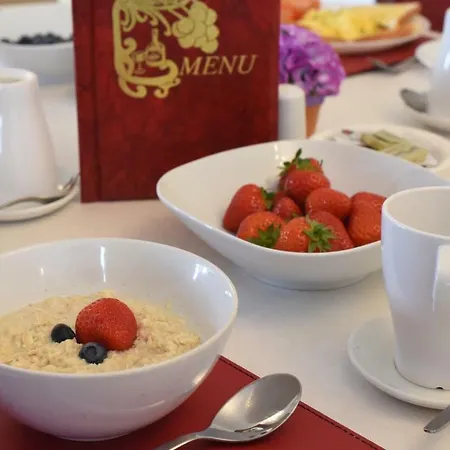 Rockfield Manor B&b, Bed and breakfast 5*