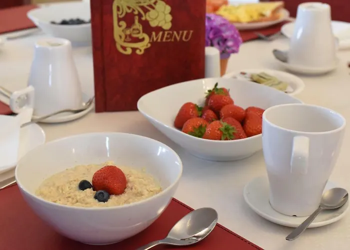 Rockfield Manor B&b, Couette-café 5*